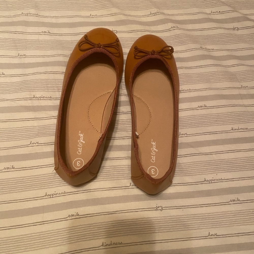 Girls size 3 shoes cat & jack flats